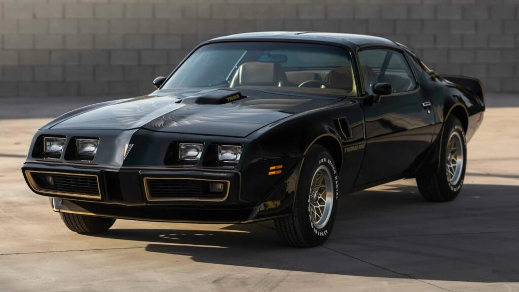 "Pontiac": Amerikos automobilių inovacijų palikimas