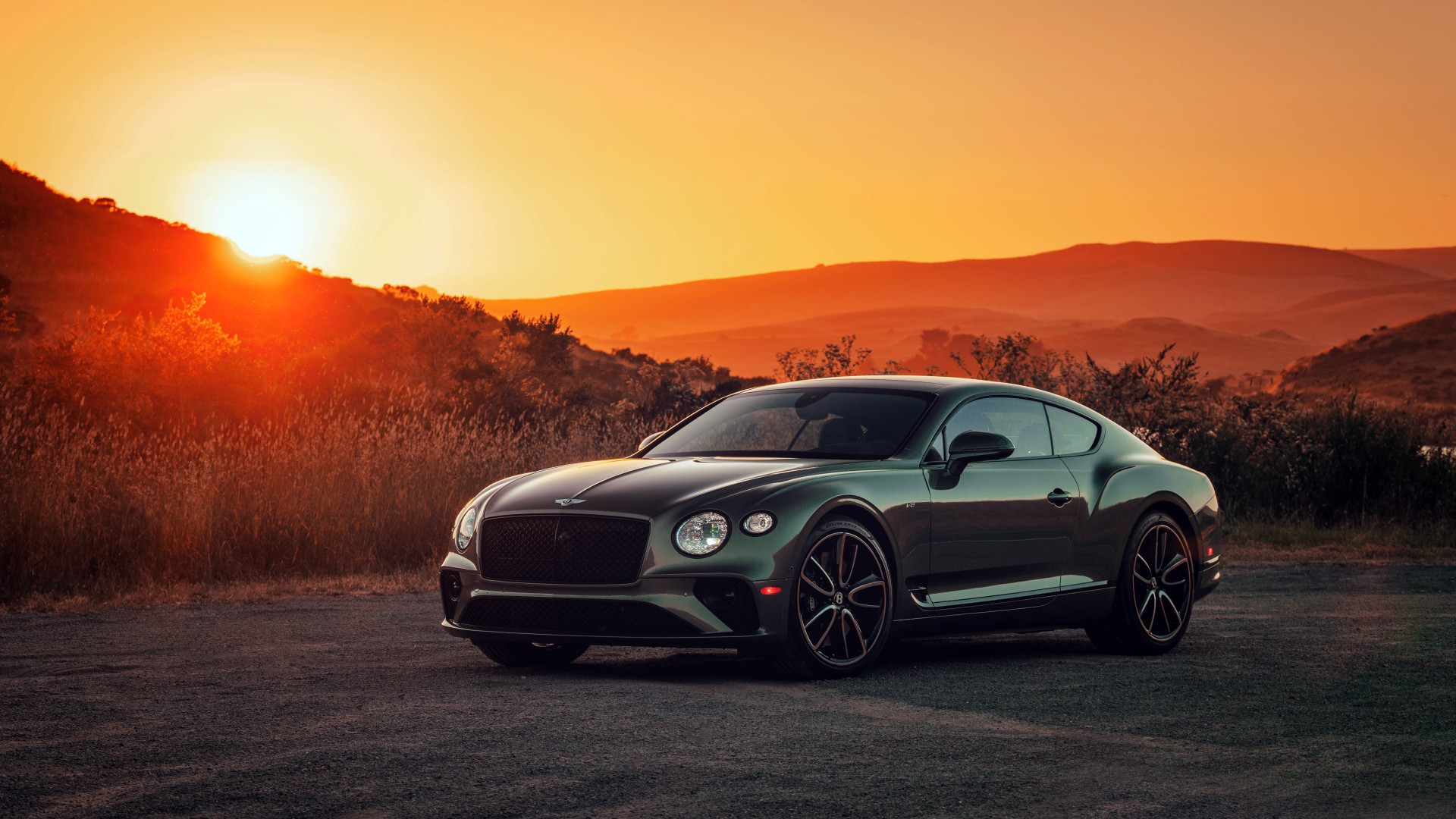 "Bentley" spindesys: Prabanga ir elegancija